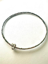 Load image into Gallery viewer, Silver 2mm Hammered Floating Heart Bangle With Amethyst
