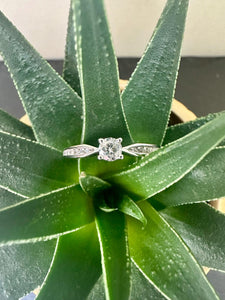 Preloved Platinum Diamond Engagement Ring