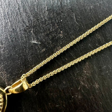 Load image into Gallery viewer, 9ct Gold 1.1ct E VS1 Lab Grown Diamond Pendant
