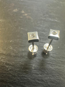 Preloved 18ct White Gold Diamond Studs