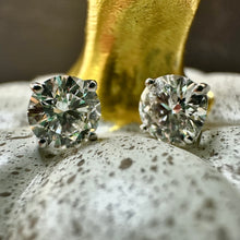 Load image into Gallery viewer, 9ct White Gold Round Brilliant Cut Lab-Grown Diamond Stud Earrings
