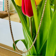 Load image into Gallery viewer, Preloved 8ct Yellow Gold 28” Boxed Belcher Chain
