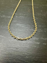 Load image into Gallery viewer, Preloved 14ct Yellow Gold Hammered Trace Chain 28&quot;

