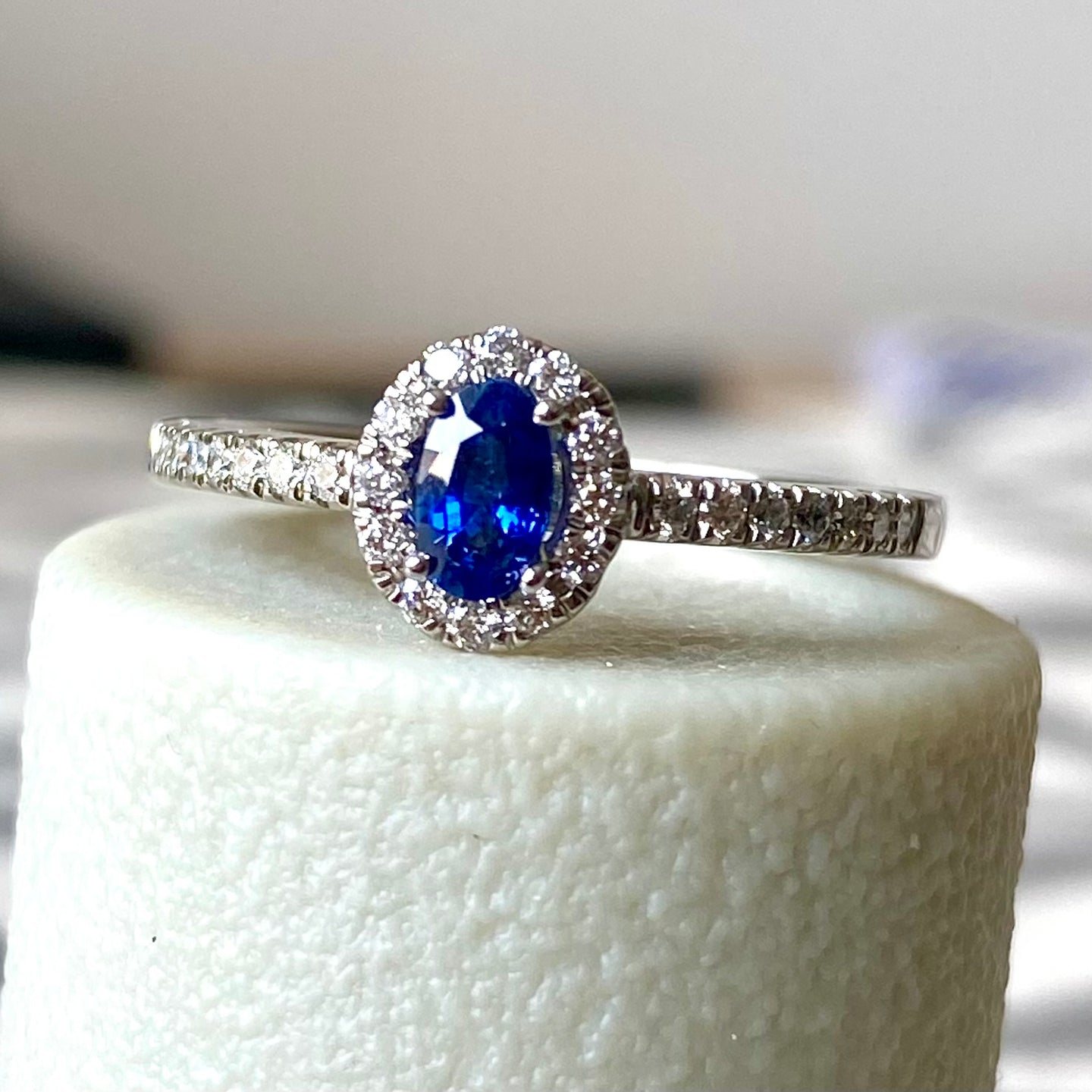 Preloved 9ct White Gold, Sapphire & Diamond Halo Ring