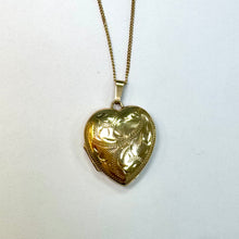 Load image into Gallery viewer, Preloved 9ct Engraved Heart Locket &amp; Chain
