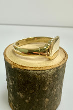Load image into Gallery viewer, Preloved 18ct Yellow Gold Signet Ring
