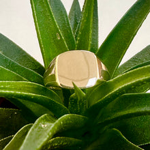 Load image into Gallery viewer, Preloved 9ct Gold Cushion Shaped Signet Ring
