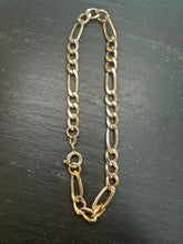 Load image into Gallery viewer, Preloved 9ct Yellow Gold Figaro Bracelet 7.5&quot;
