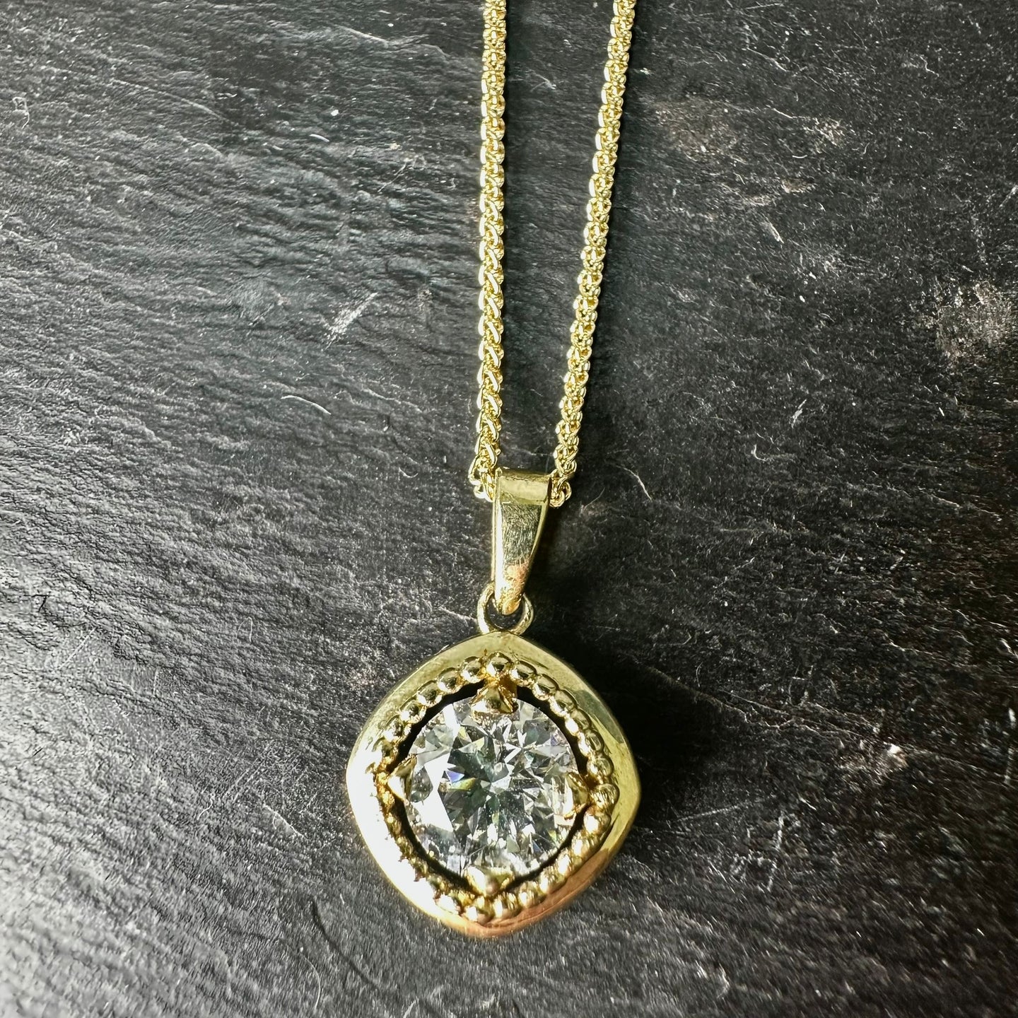 9ct Gold 1.1ct E VS1 Lab Grown Diamond Pendant