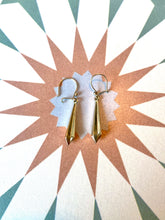 Load image into Gallery viewer, Preloved 9ct Yellow Gold Drop Earrings
