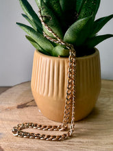 Load image into Gallery viewer, Preloved 9ct Yellow Gold 22" Curb Chain
