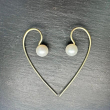 Load image into Gallery viewer, Gold Plated 6.5-7mm White Freshwater Pearl Drops
