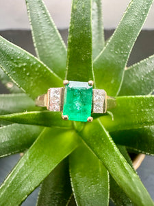 Preloved 18ct Yellow Gold Emerald and Diamond Ring