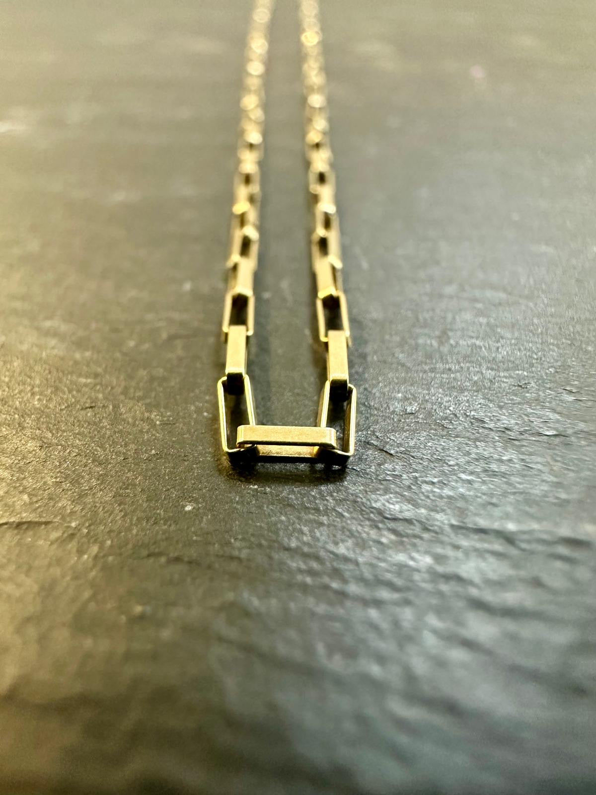 Preloved 9ct Yellow Gold Paper Chain Link 18