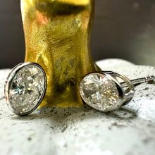 Load image into Gallery viewer, 9ct White Gold Oval 1.03ct Lab Grown Diamond Stud Earrings

