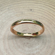 Load image into Gallery viewer, Pre-loved 22ct Yellow Gold Wedding Band
