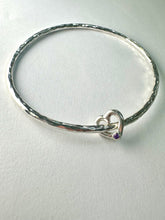 Load image into Gallery viewer, Silver 2mm Hammered Floating Heart Bangle With Amethyst
