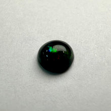 Load image into Gallery viewer, 0.65ct Australian Opal
