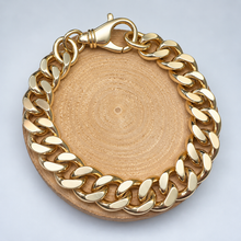 Load image into Gallery viewer, Preloved 9ct Yellow Gold Heavy Curb Mens Bracelet
