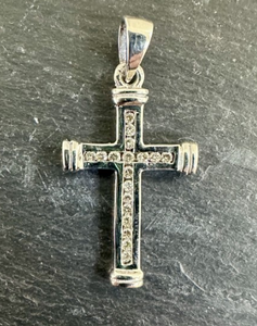 Preloved 9ct White Gold Diamond Cross