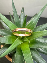 Load image into Gallery viewer, Preloved 22ct 3mm Heavy Weight Wedding Ring
