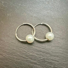 Load image into Gallery viewer, Sterling Silver 15mm Hoops With White Freshwater Pearl
