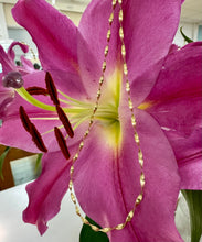 Load image into Gallery viewer, Preloved 9ct Yellow Gold Twisted Herringbone Necklace
