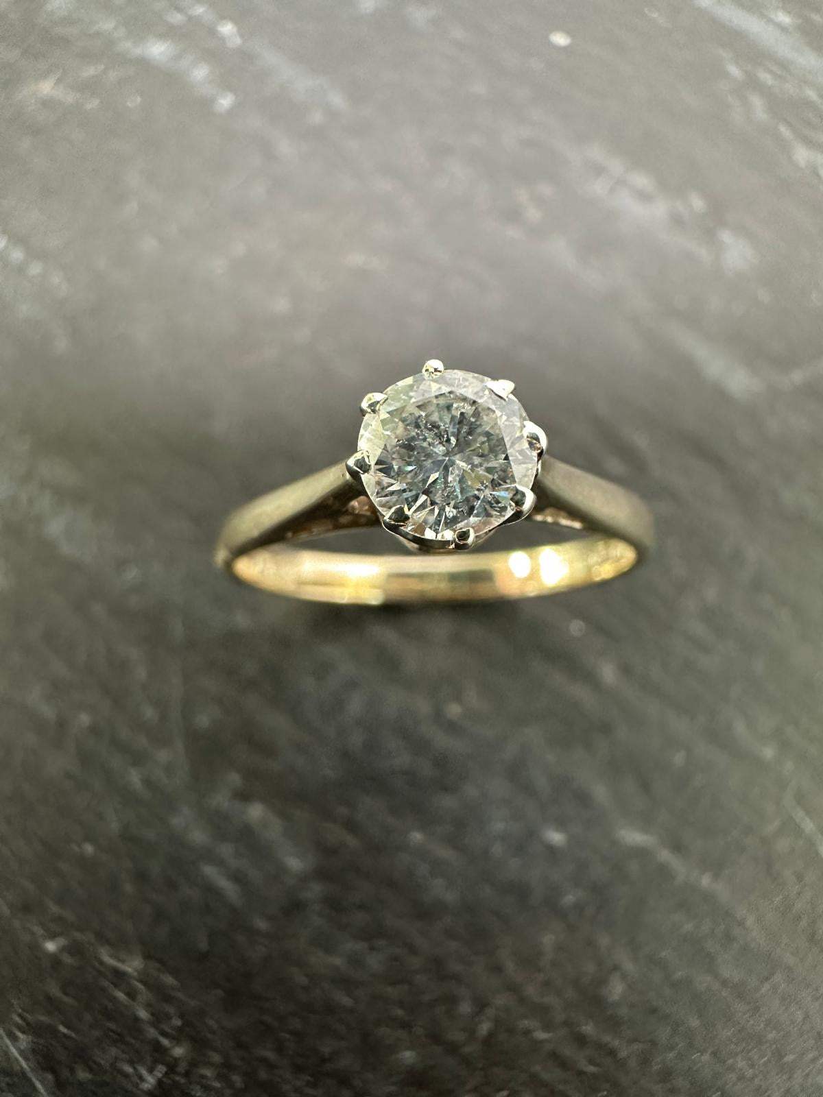 Preloved 9ct Gold 8 Claw Solitaire 0.47ct