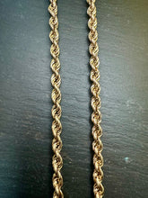 Load image into Gallery viewer, Preloved 9ct Yellow Gold Heavy Rope Chain
