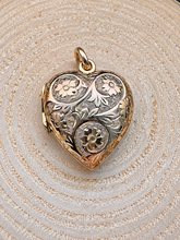 Load image into Gallery viewer, Preloved 9ct Rose Gold Flower Engraved Heart Locket
