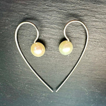 Load image into Gallery viewer, Sterling Silver 6.5-7mm White Freshwater Pearl Drop
