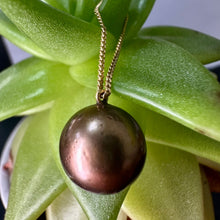 Load image into Gallery viewer, Chocolate Brown Malteser Pearl Pendant
