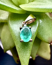 Load image into Gallery viewer, Preloved 9ct Yellow Gold Emerald Pendant
