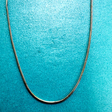 Load image into Gallery viewer, Preloved 9ct White Gold Snake Chain
