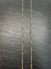Load image into Gallery viewer, Preloved 9ct Yellow Gold Twisted Curb
