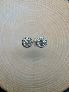 18ct White Gold and 0.75ct Preloved Diamond earrings