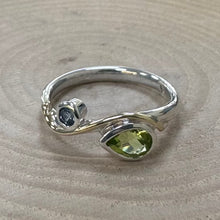 Load image into Gallery viewer, Handmade Sterling Silver Peridot and Aquamarine Ring
