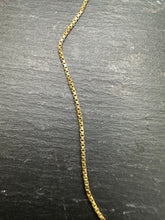 Load image into Gallery viewer, Preloved 18ct Yellow Gold 20&quot; Box Chain
