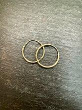 Load image into Gallery viewer, Preloved 9ct Yellow Gold Hoops
