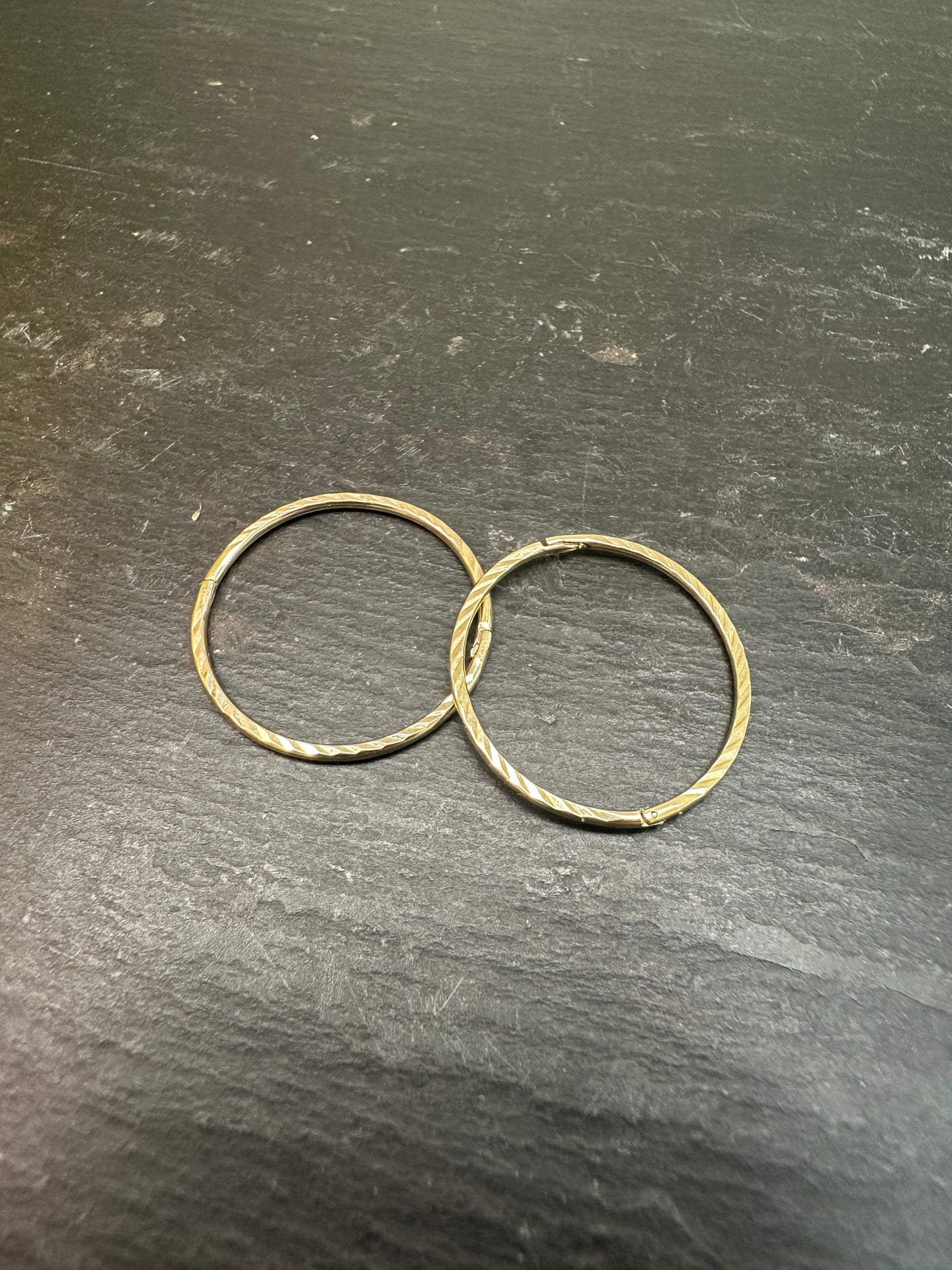 Preloved 9ct Yellow Gold Patterned Hoop Earrings