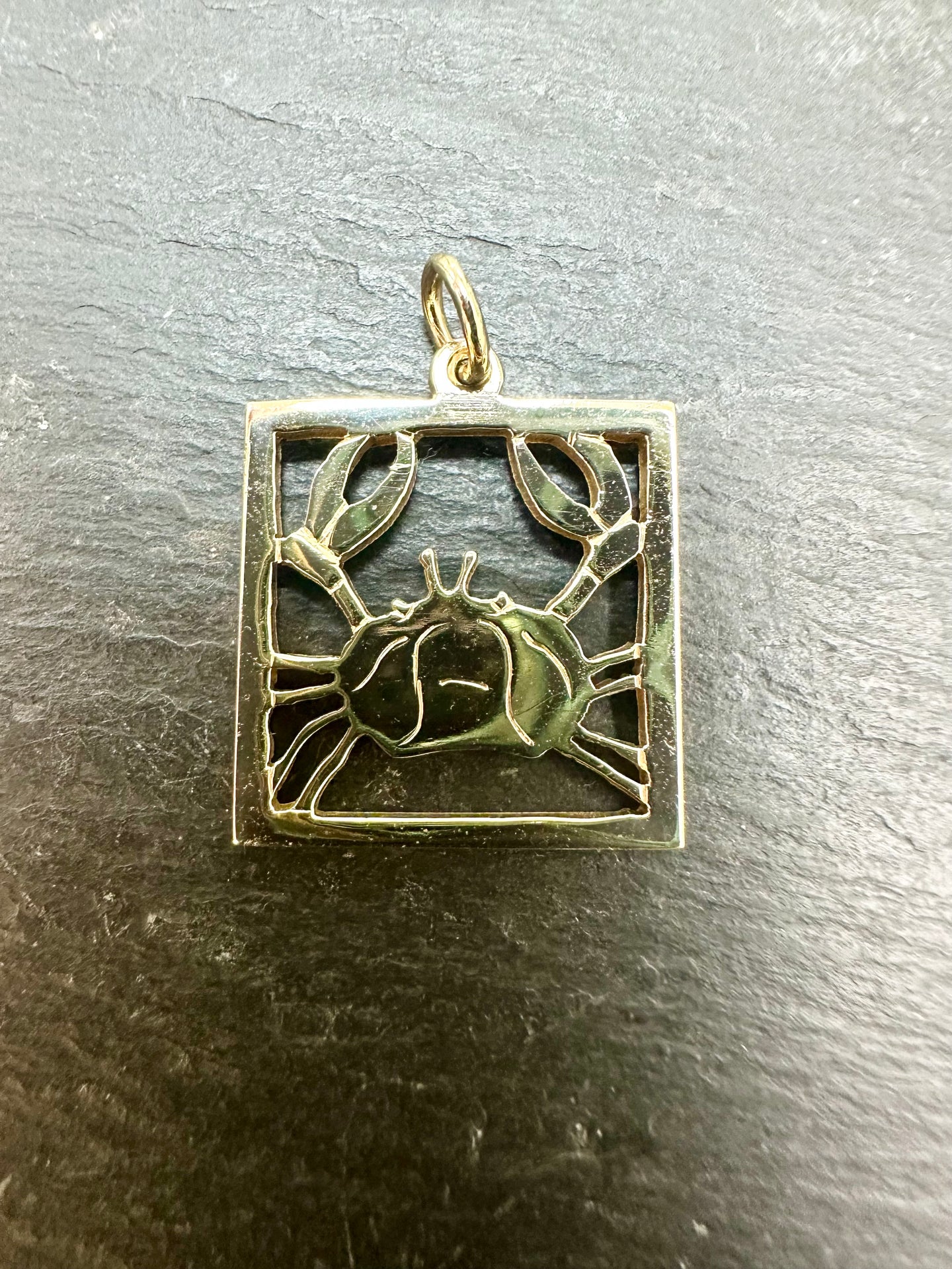 Preloved Crab Pendant Cancer Star Sign Pendant & Chain