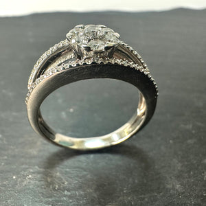 Preloved 18ct White Gold Diamond Flower Ring