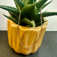 Load image into Gallery viewer, Preloved 9ct Yellow Gold Fancy Link Chain
