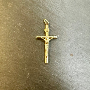 Preloved 9ct Yellow Gold Crucifix Pendant