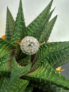 Preloved 18ct & Platinium Diamond Cluster Ring