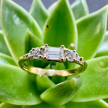 Load image into Gallery viewer, 18ct Yellow Gold Baguette &amp; Round Brilliant Cut Diamond Ring
