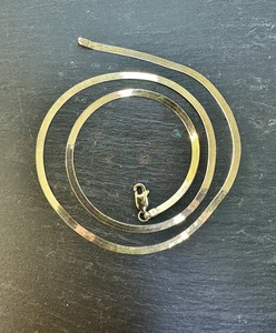 Preloved 14ct Yellow Gold Flat Snake Style Necklace
