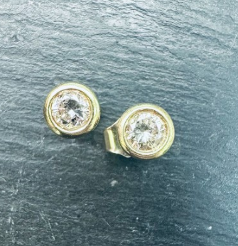 Preloved 14ct Yellow Gold Diamond Studs 0.72ct