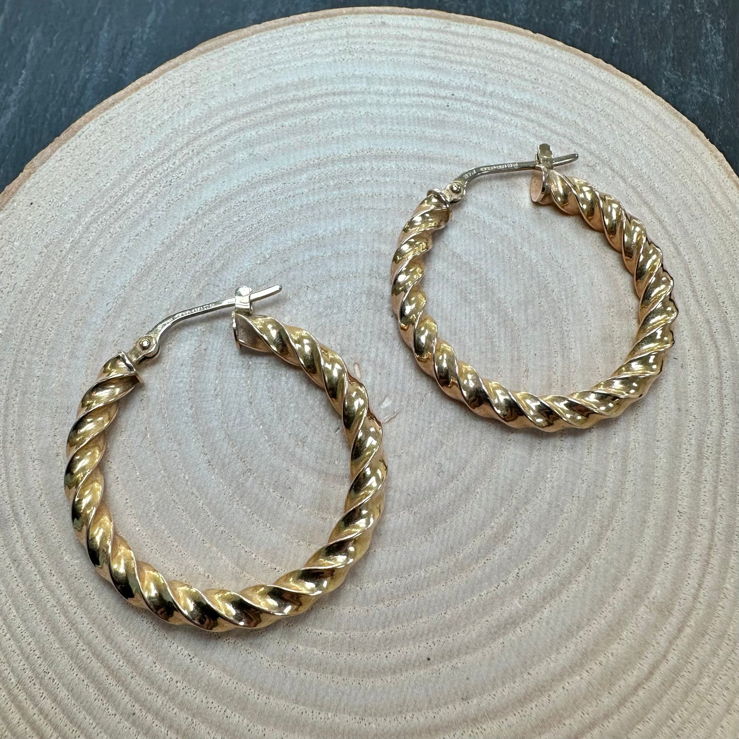 Preloved 9ct Yellow Gold Hoop Earrings