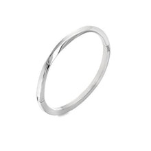 Load image into Gallery viewer, Ava &amp; Sky Stainless Steel Square Profile Twist  Bangle
